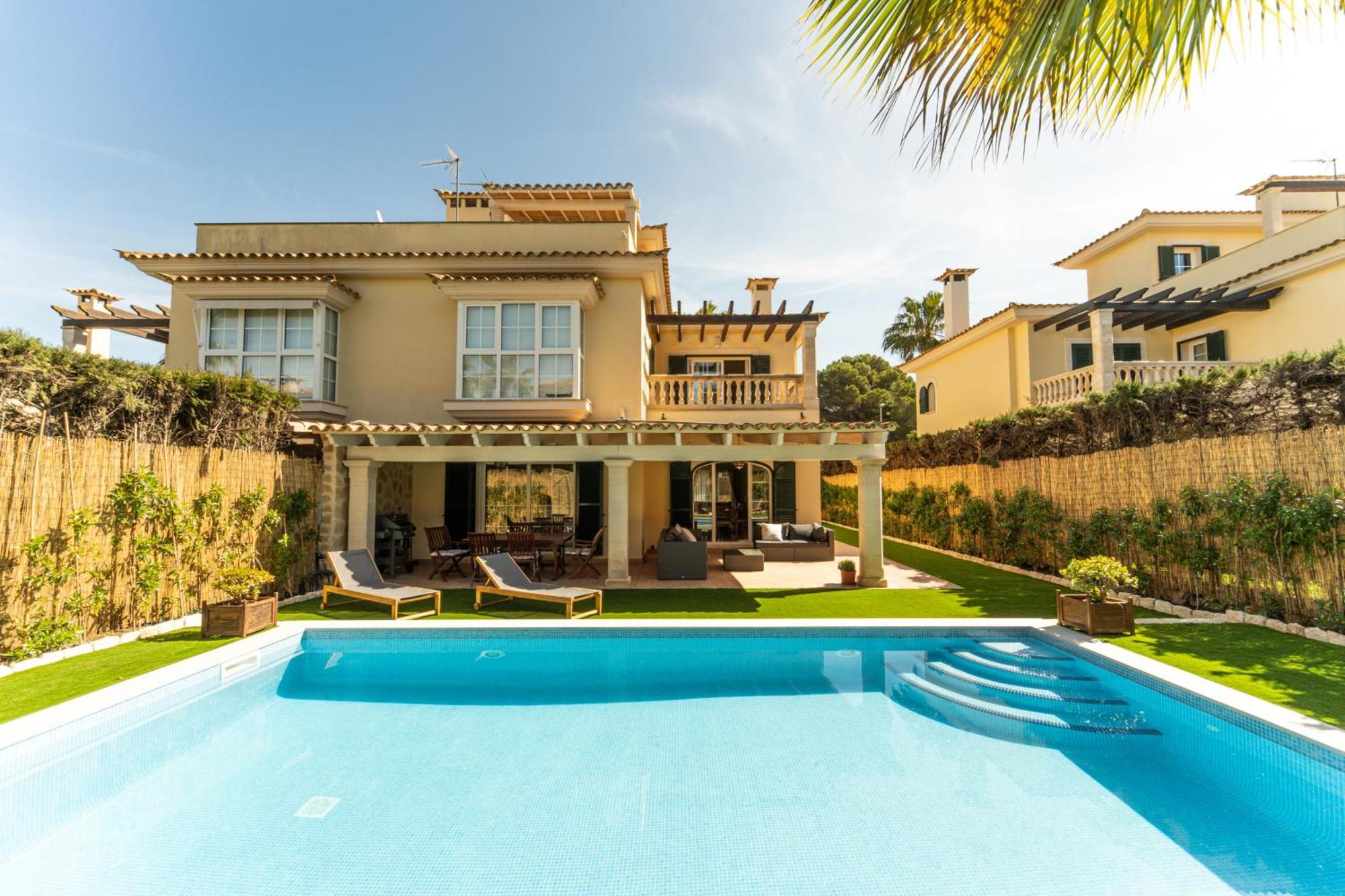 Casa Pinsa - Grosszuegiges Mediterran-Stilvolles Ferienhaus Mit Eigenem Pool In Puig De Ros Лукмахор Екстериор снимка